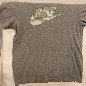 Men’s Nike graphic tee